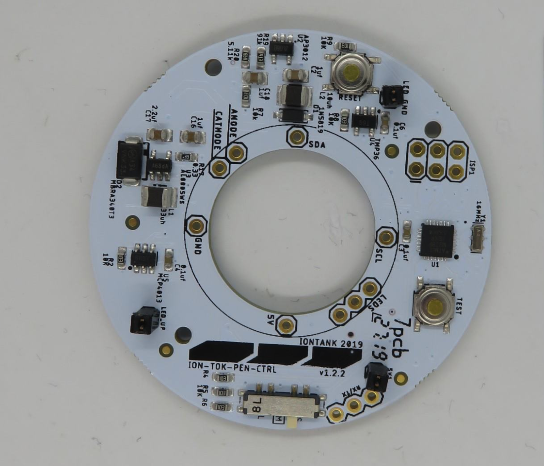 Primary lighting board, which forms the core of the pendant, Courtesy of Iontank.